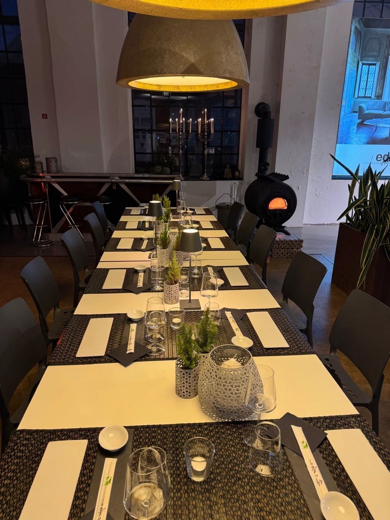 Milano gedeckter Tisch Milanos gedeckter Tisch kurz bevor die Gäste kommen.